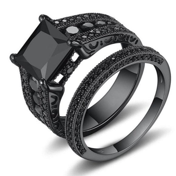 NEW Black Gray Gothic Engagement Ring Set - Picture 5 of 9